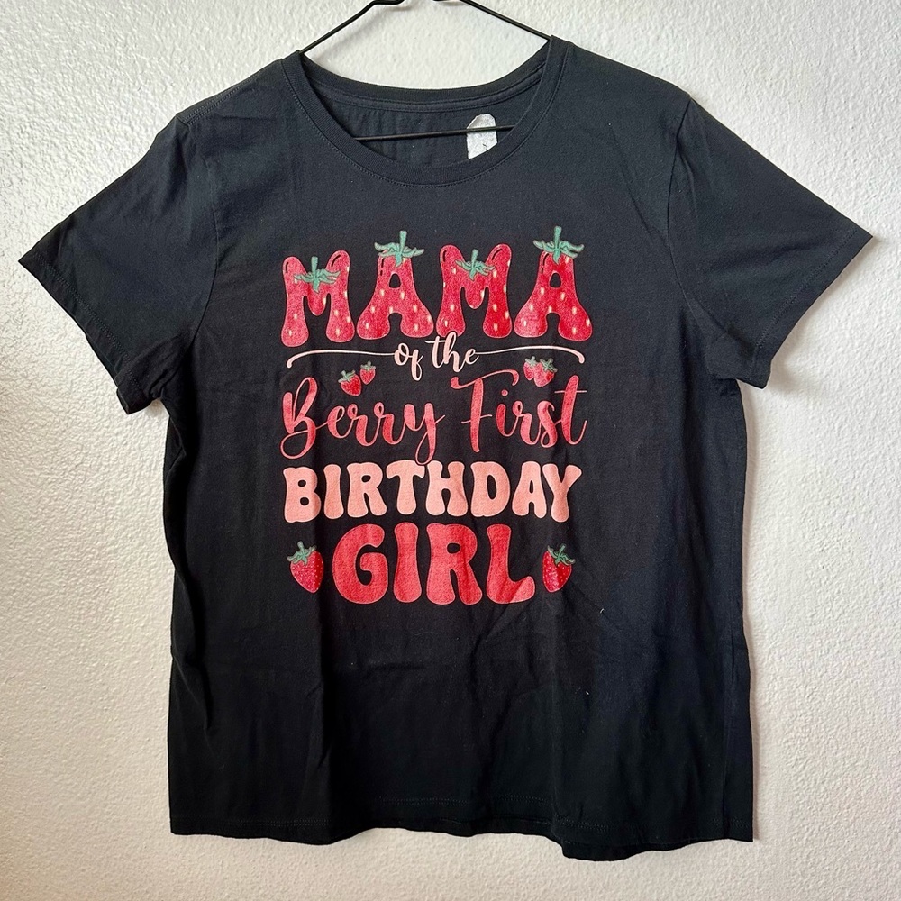 Women Strawberry Birthday Large Short Sleeves Tshirt Brand New